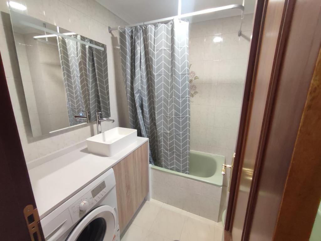Apartamentos Demar Luis Casais O Grove Zimmer foto